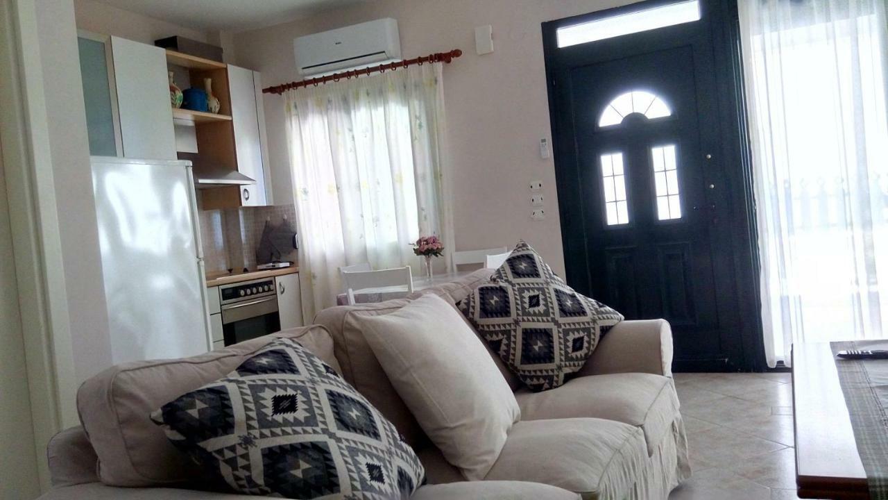 ניקיטי Cute Maisonette No2 On Coastal Sidewalk מראה חיצוני תמונה