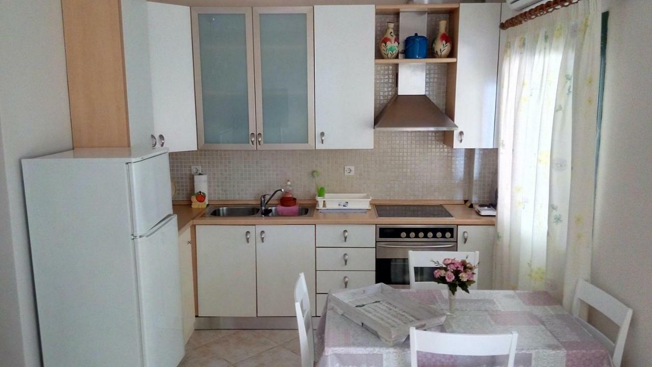 ניקיטי Cute Maisonette No2 On Coastal Sidewalk מראה חיצוני תמונה